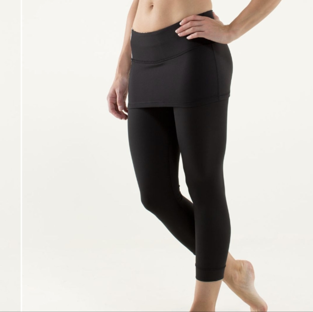 Lululemon A Go Go Crop Black / Mod Dot Printed